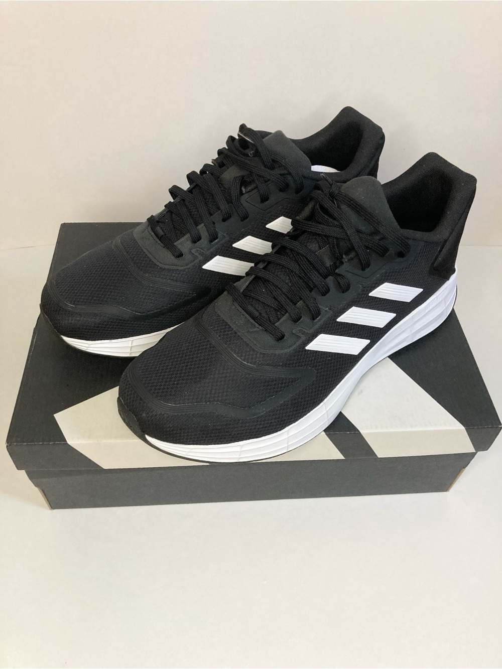 Adidas Duramo 10 Men’s Running Shoes Size 12 Black White GW8336 With Box